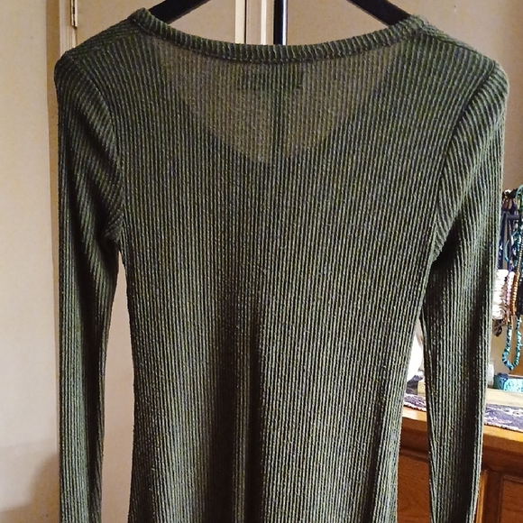 BDG Ribbed Olive Top - Picture 4 of 4